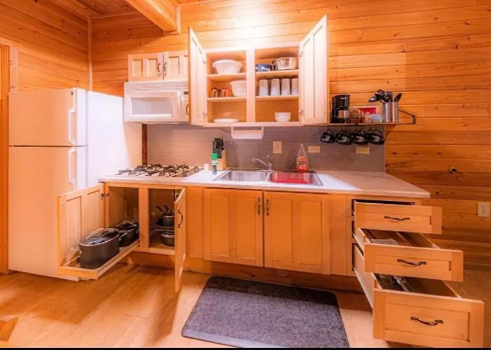 Chalet #1 Buffalo Herd -pet Friendly - Sleeps 6 - Playground & Game *