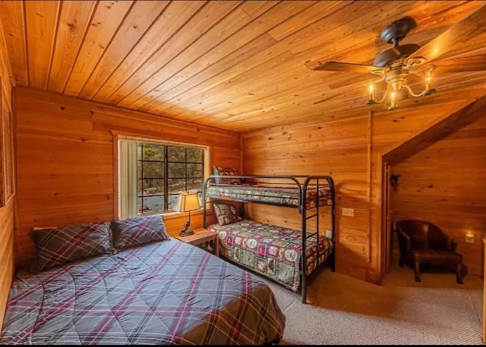 #1 Buffalo Herd -pet Friendly - Sleeps 6 - Playground & Game Chalet *